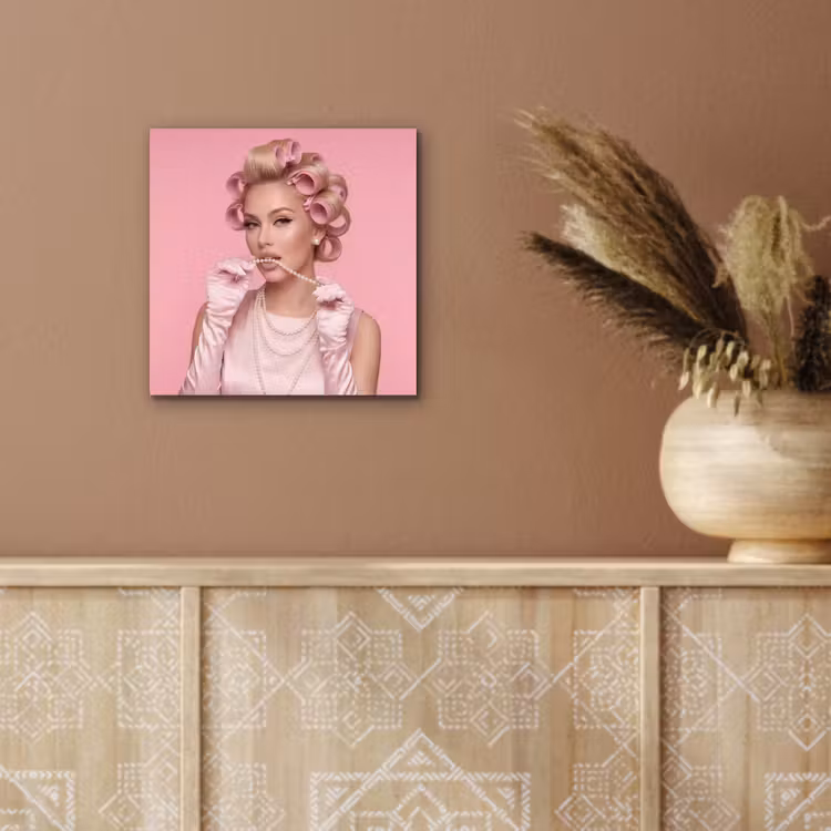 Aluminium schilderij - Vrouw - Roze - Parelketting - Krulspelden — 6